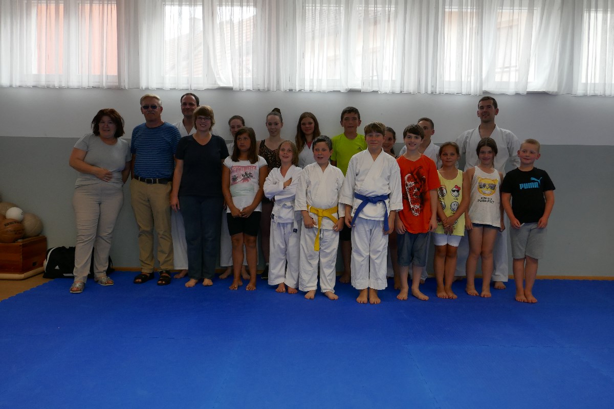 Erfolgreiche KYU-Prüfung für unsere (neuen) Mitglieder